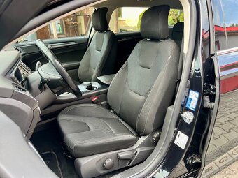 Ford Mondeo 2,0 EcoBlue/ VÝHŘEV / NAVI / AT8 /2021 - 9