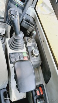Pásový bagr Wacker Neuson EZ80 + příslušenství - 9