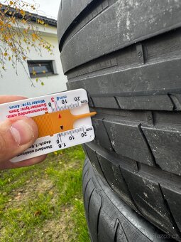 5x112 r18, 215/45 Goodyear Eagle F1 letni - 9