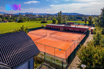 Prodej komerčního objektu s restaurací s 4 tenisovými kurty  - 9