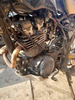 Yamaha XT350 - 9