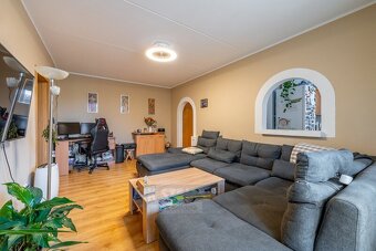 Prodej rekonstruovaného, prostorného DV bytu 3+1, 72 m2 podl - 9