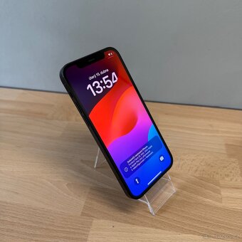 iPhone 12 64GB, černý (12 měsíců záruka) - 9