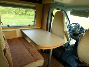 Obytny automobil Burstner IXeo - 9