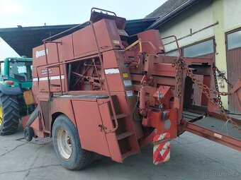 Lis na slamu hesston 4700 - 9