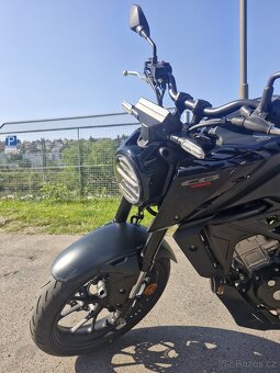 Honda CBR125R - 9