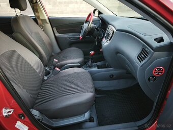 KIA Rio 1.4 - rok 4/2009, najeto 89.800 km, nová STK - 9