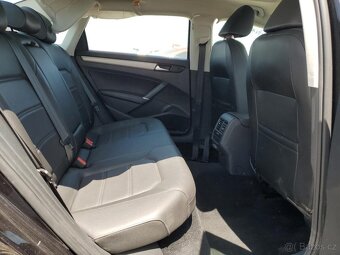 2022 Volkswagen Passat SE 2.0L FWD - 9
