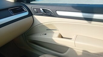 Škoda Superb 2.0 TDi 125kW DSG NAVI, KŮŽE - 9