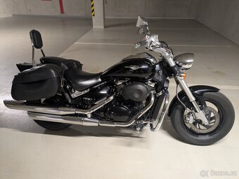 Suzuki M 800 Intruder - 9