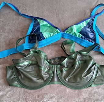 Latex šaty a body - 9