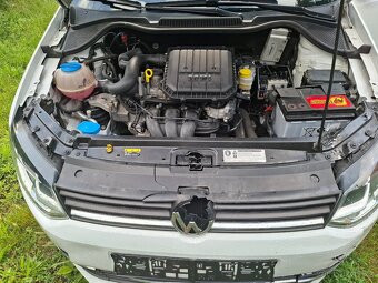 VW Polo 1.0MPI 44kw Klima Model 2017 ///Havárie///. - 9