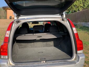 Volvo V70 2.5T AWD Automat – pětiválec, pojízdné, 275000tkm - 9