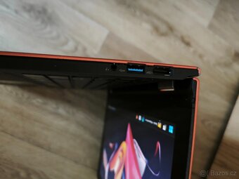 Dotykový 13,3" Lenovo, Windows 11 - 9