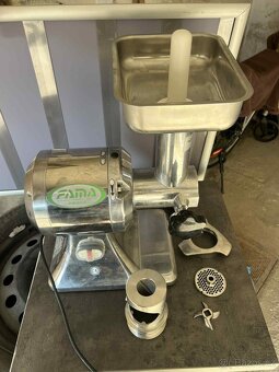 Mlýnek na maso FAMA - 9