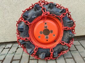 ZÁBĚROVÉ ŘETĚZY - 9