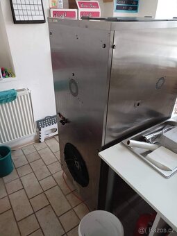Pojízdná prodejna Foodtruck Zmrzlina - 9