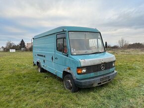 Mercedes Vario - 9