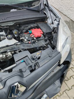 Renault Kangoo 5/2019 91000km 3 místo - 9