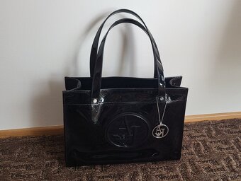 Armani Jeans lesklá kabelka - 9