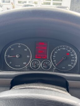 Prodám vw touran 2.0 TDI 7 míst najeto 259 tis - 9