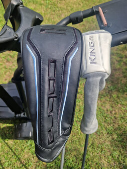 Dámský golfový set - elektrický vozík, driver a hybrid Cobra - 9