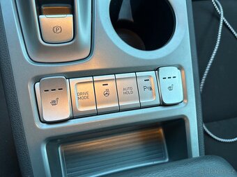 Hyundai Kona Electric 64 kWh 150 kw PREMIUM, Záruka, 3f - 9