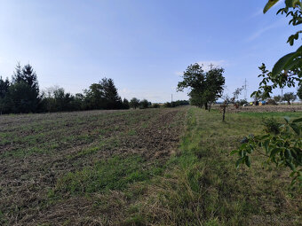 Prodej pozemku pro výstavbu RD 2662 m2 jen 3 km od Kojetína. - 9