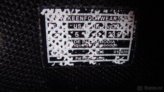 Outdoorové kotníkové boty KEEN v.37 - 9