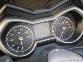 Yamaha x-max 125cm r.v 2019 - 9