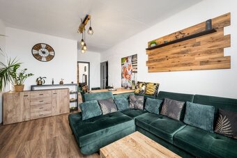 PRODEJ BYTU 3+1 S BALKONEM, LHENICKÁ, ČESKÉ BUDĚJOVICE - 9