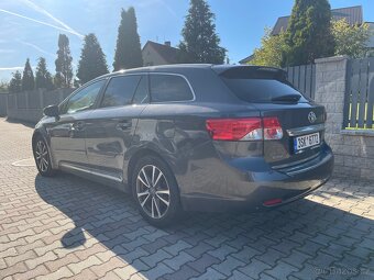 Toyota Avensis - 9
