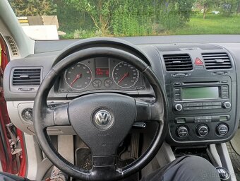 VW golf 1.4 benzín najeto pouze 147000km - 9