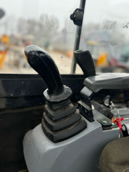 Minibagr Kubota KX61-3 - 9
