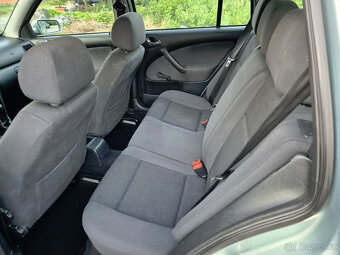 Škoda Octavia 1.6 TOUR Ambiente Combi - 9