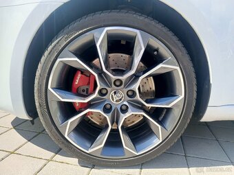ŠKODA OCTAVIA III COMBI RS 2.0 TDI DSG,1.MAJ.,SERVIS ŠKODA - 9