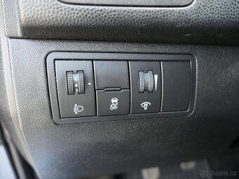 Hyundai Ix20 1.4CRDi ,  66 kW nafta, 2012 - 9