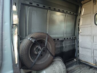 Renault master 2.2 dci L2h2 šestimístný - 9