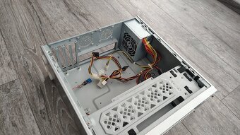 HTPC / PC desktop skříň vč. zánovního zdroje - 9
