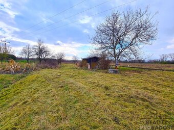 Prodej zahrad 500m2, rovina, sad - 9