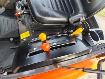 Malotraktor KUBOTA B2650 + nové rozmetadlo WESSEX, STK - TOP - 9
