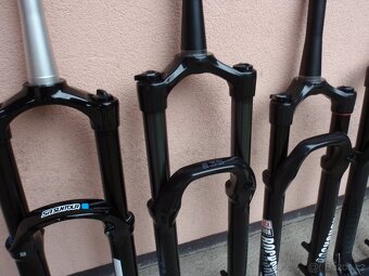 Nové vidlice Fox, Rock Shox, SR Suntour - 9