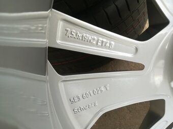 Prodám novou orig. alu letní sadu 19" Škoda Octavia IV - 9
