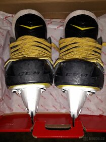 Profi brusle CCM Tacks 6052 vel. 6,5 D (EUR 40,5) - 9