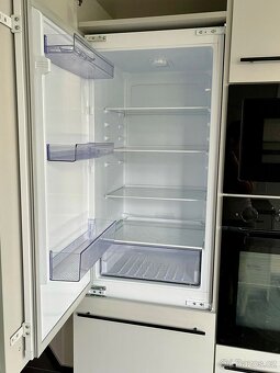 Kuchyňská linka 6,8 metrů včetně spotřebičů - 9