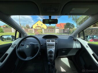 Toyota Yaris 1.3 VVT-i benzin 2007 64kw - 9