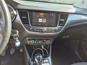 Prodám opel crossland 1.2 Turbo - 9