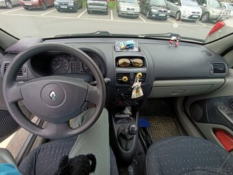 Renault clio - 9