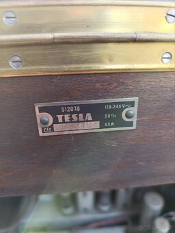 Rádio s gramofonem zn. Tesla typ: 512074 - 9