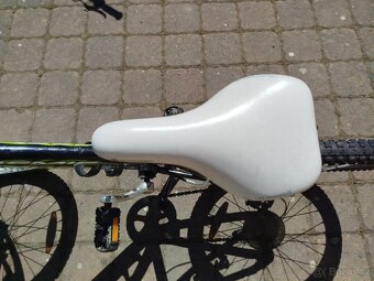 Author Cosmic "20" - 9